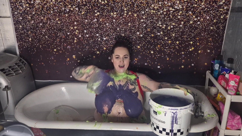 Bambi_beauty1: Cream and Gunge Fun!