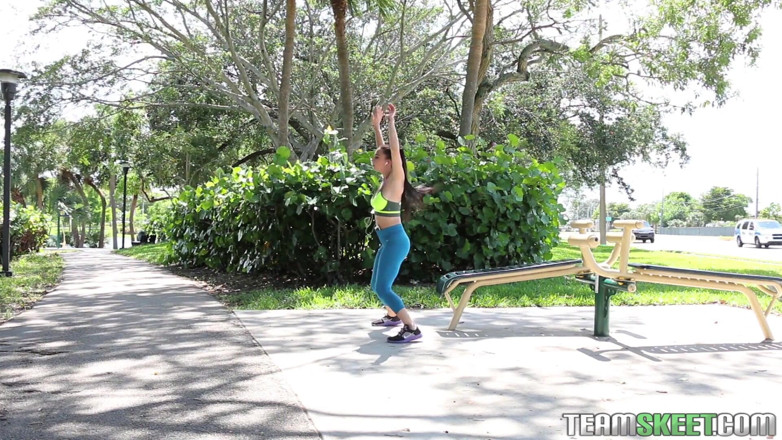 Team Skeet: La principessa atletica con la coda di cavallo si fa...