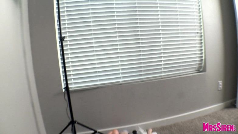 Siren XXX Studios: Chubby lesbians with toys in bedroom