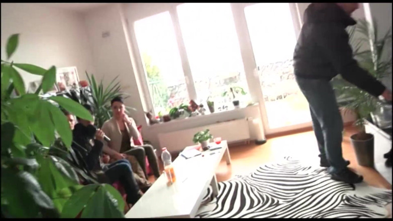 German amateur - 100% German hardcore videos: 短发女郎在试镜时口交性交