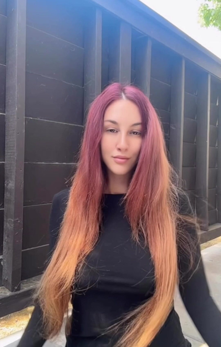 Artemisia Love: MILF Itali bertetek besar Artemisia suka fetish rambut panjang di...