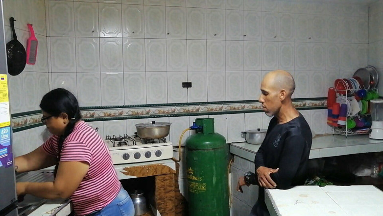 FLACO: Suami kawan saya sangat bercurang dan saya berkongkek dengannya