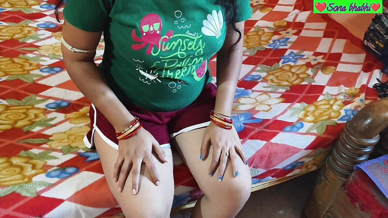 Sona bhabhi: 인도 의붓 여동생과의 첫 섹스
