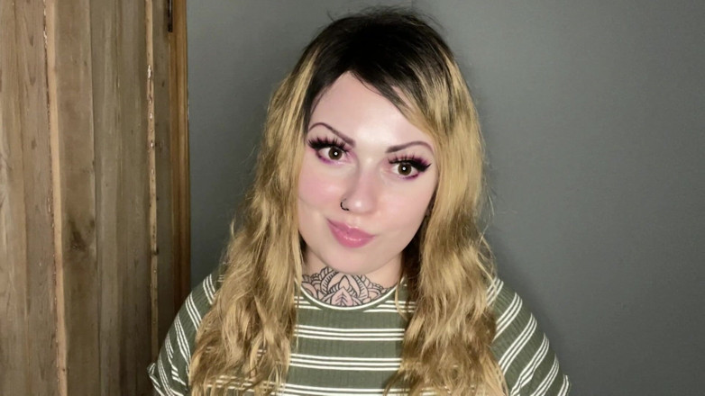 Miss Valentina: Instrucción anal humillante