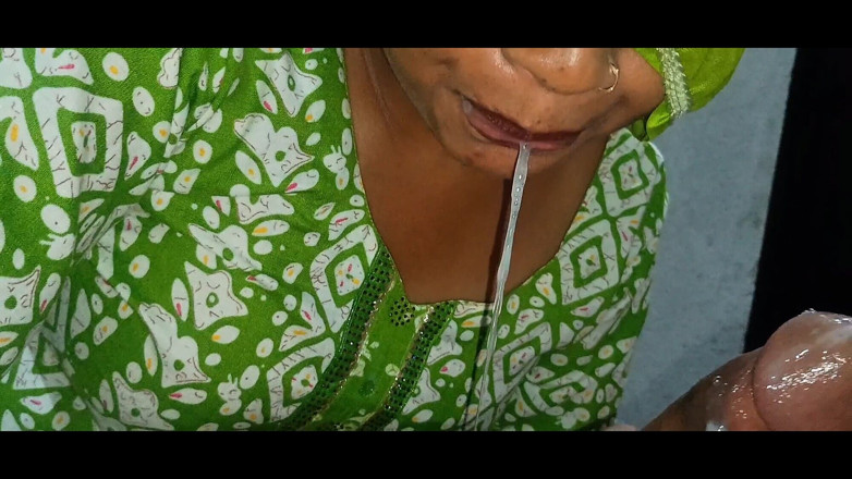 Sexy_girl_nehu: Gros plan, pipe desi et éjaculation dans la bouche indienne
