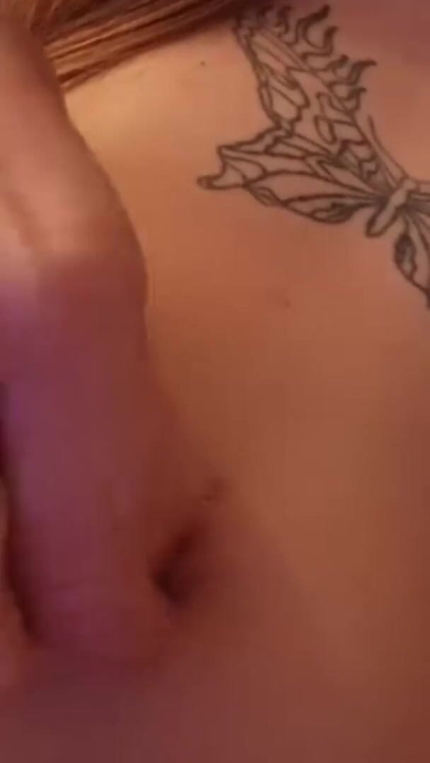 AngelBerries: Bellybutton chơi tổng hợp