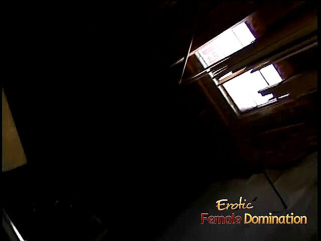 Erotic Female Domination: 监狱里的BTS场景