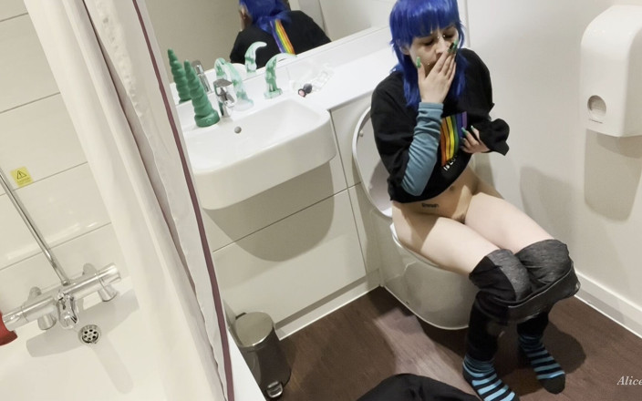 Alice Bean: Cam Del Bagno Dell'hotel
