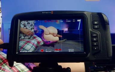 KinkyHome: Sensual orgasmo auto fisting con su esclava con una escena...
