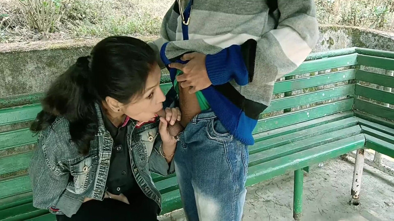 Anjalisingh_sexy: Băiat indian student de 18 ani sex incitant cu matură desi...