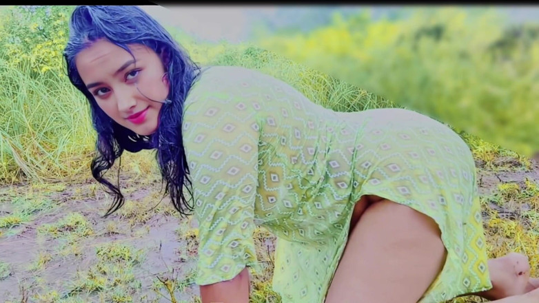 Lust Suman: desi ganv ki larki jangal men pahli baar ghar se...
