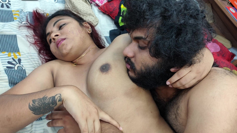 Vaishnavysharunraj: 乳首しゃぶり Press ヌードロマンス