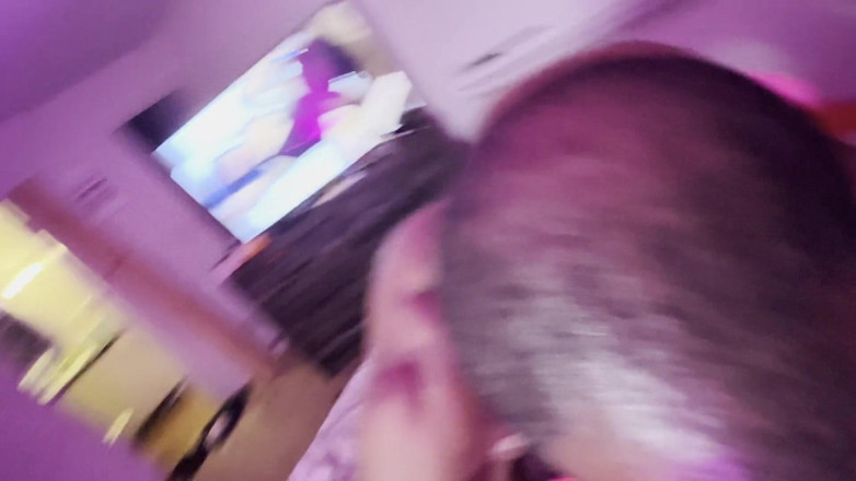 LeanBbc4u: Ficando amarrada e tendo esse bbc chupando meus dedos lambendo...