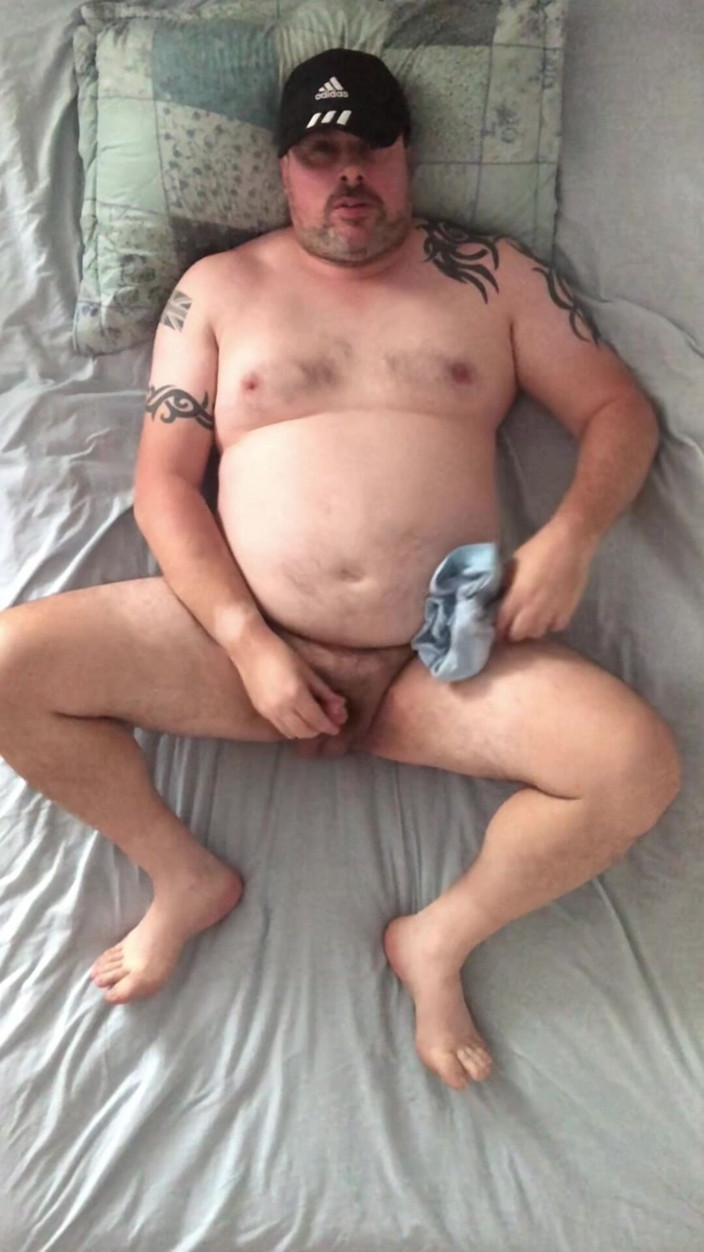 uktattooedchub74: Birdseye View作为我mastibate和射精