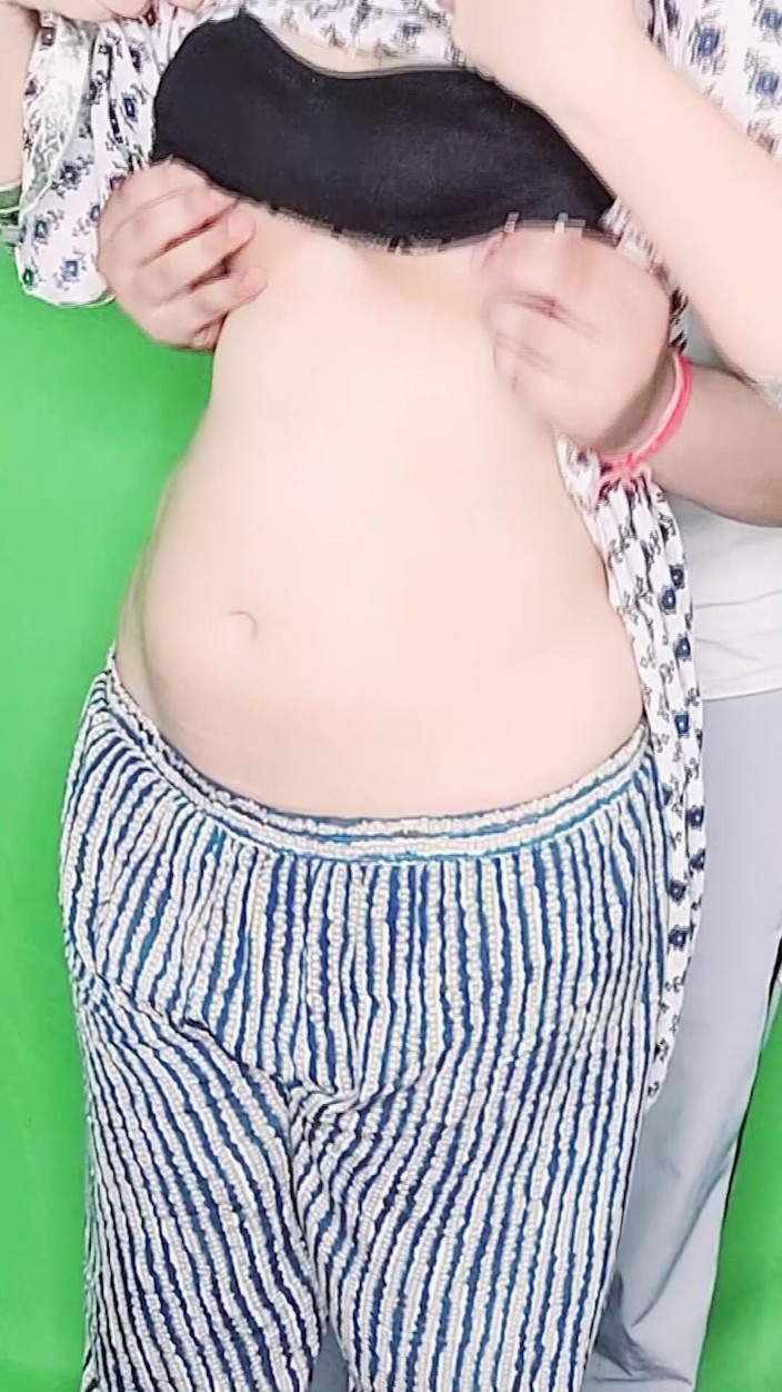 Vicky Thakur: Teen Sex at College Room