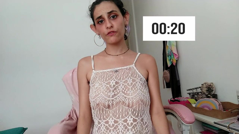 Ms Candy Bunny: Fille méchante - ne vous touchez pas