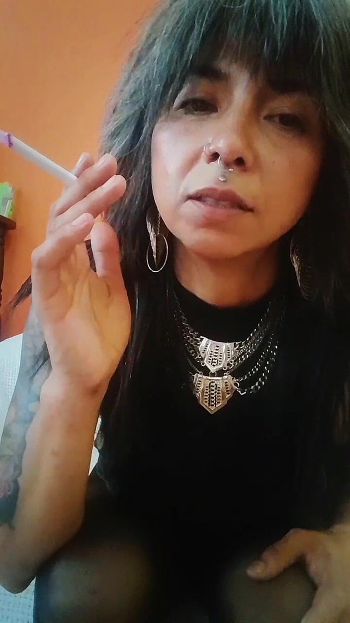 Casia Castro: Smoke Break – Come Play With Me