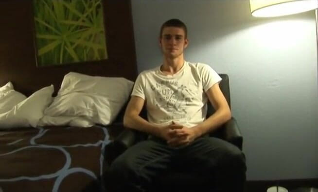 Jay's Amateur Straight Guys: Outro garoto hetero gostoso chicoteia para você! Yum!!!!