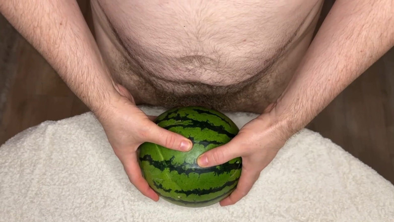 Paul Bear: Scopando un melone
