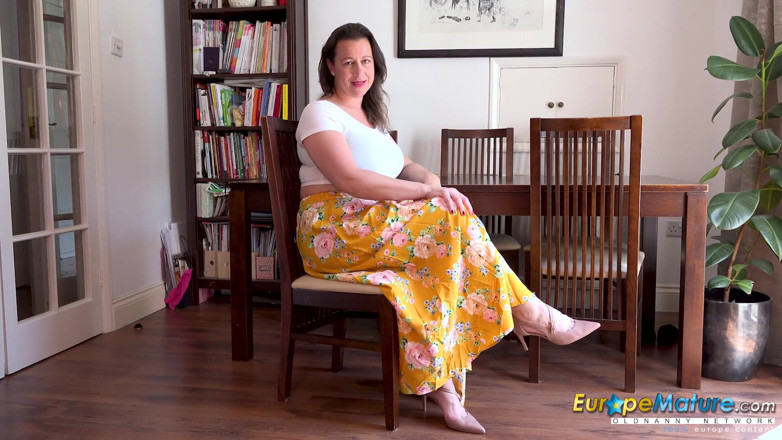 Old Nanny: Europemature - Super Hot British Lady Showing All the Wonders That...