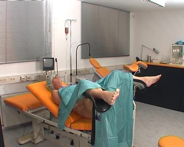 Rubber & Clinic Studio - 1ATOYS: Gyno sueños: llenelo de pipí caliente fresco