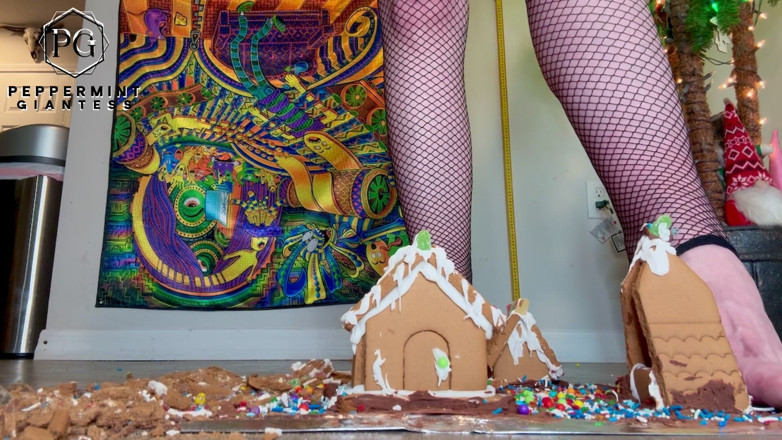 Peppermint Giantess: Велетень Різдвяне село, закохана, руйнує мої імбирні будинки в уповільненій зйомці