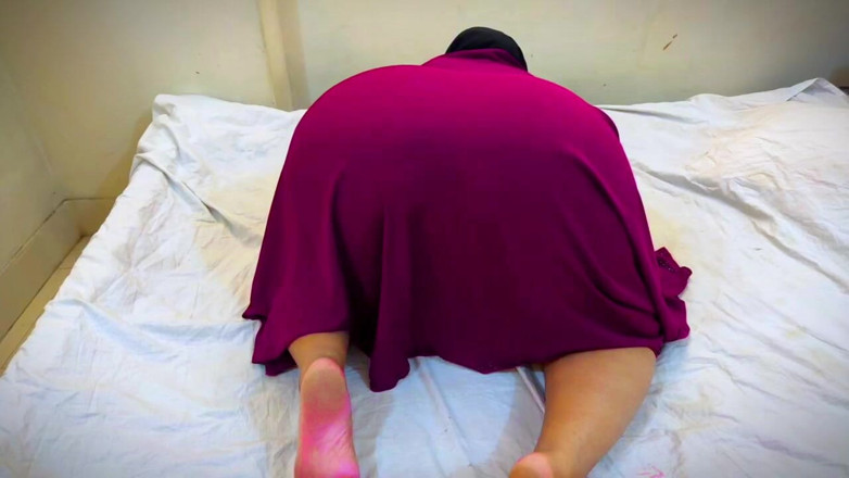 Your Boy's Cum: Fată tânără iraniană dulce și frumoasă cu fundul mare și pizdă largă în...
