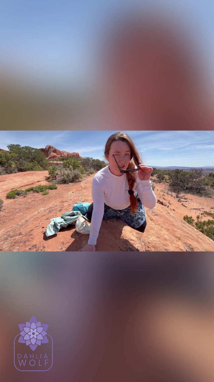 Dahlia Wolf: POV spust Całe duże cycki pieprzył nieznajomego w naturze Malownicza...