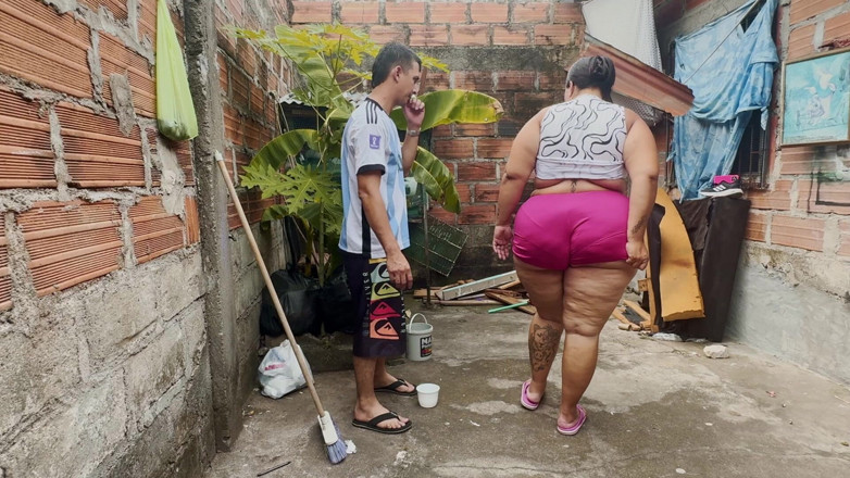 Lexly_16: Pervertida MILF Follando a Su Empleado En El Trabajo