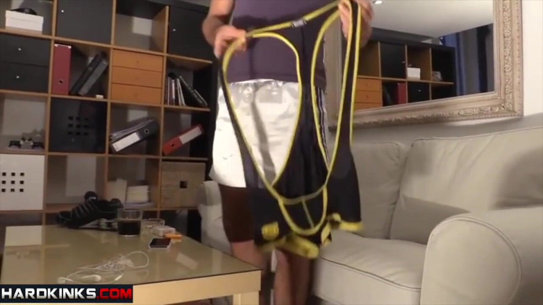 Hard Kinks: Hardkinks - en ateşli erkeklerle samimi bir karşılaşma