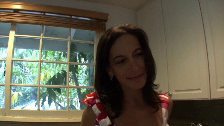 Thot Factory: Stepmom eats pussy and satisfies sexual desire with her beautiful...