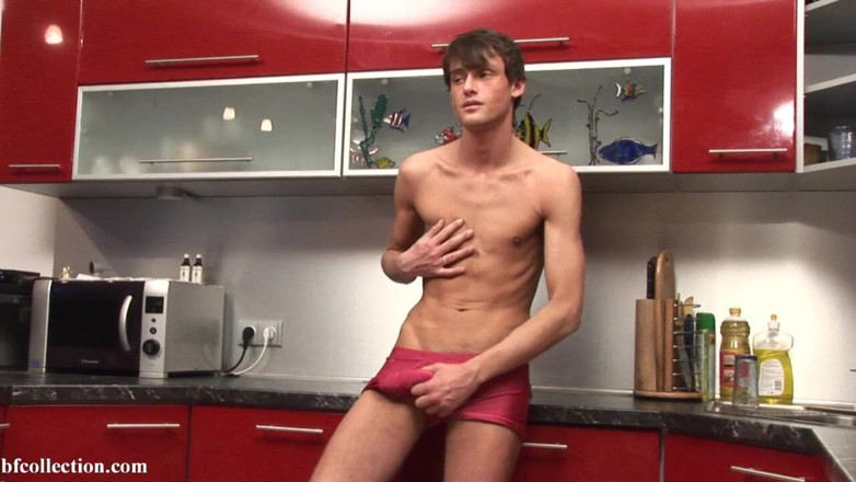 Boyfun: Filip masturbándose