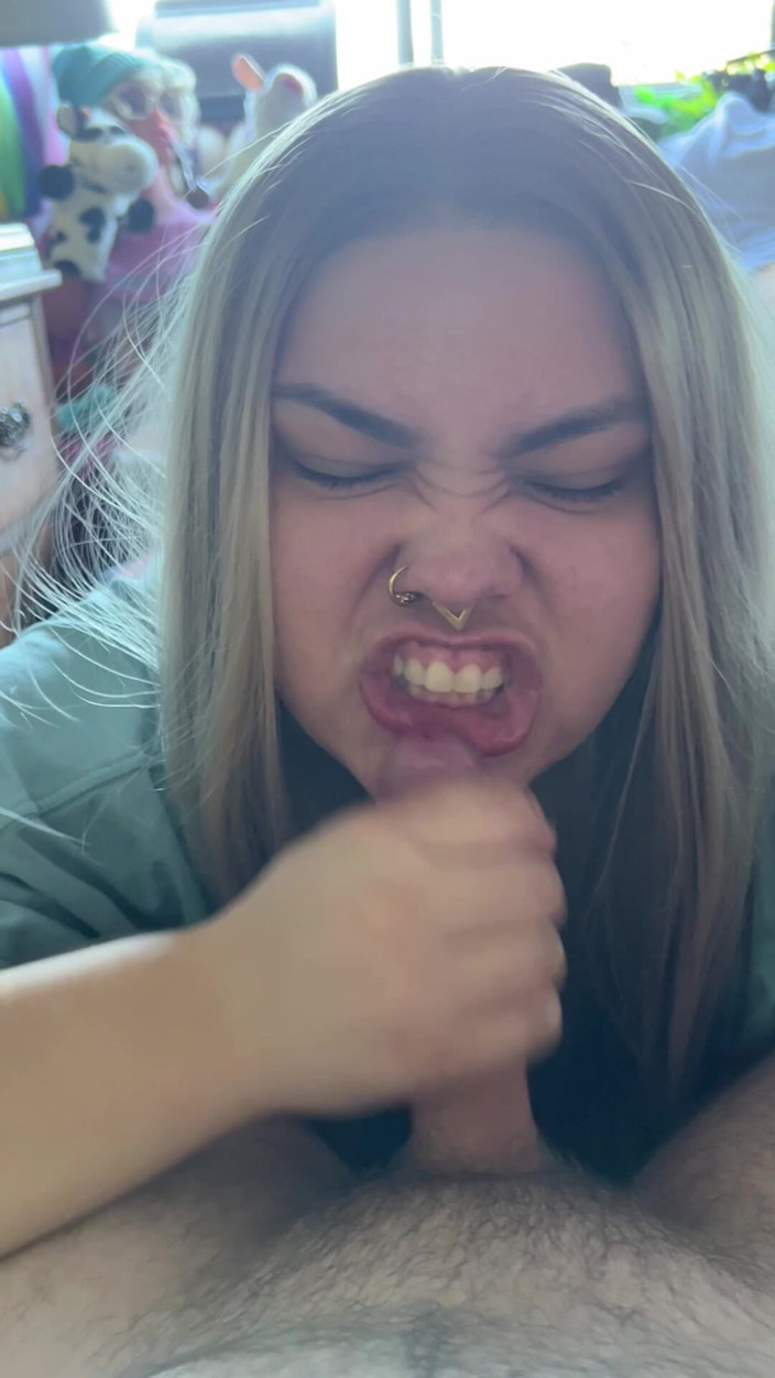 MyPrejacBoyfriend: La bionda succhia una sborrata a sorpresa