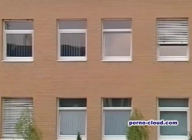 Porno Cloud: Laat meisje buisines zien