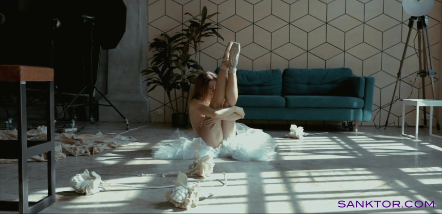 SANKTOR: Bailarina de ballet desnuda Video erótico de arte.