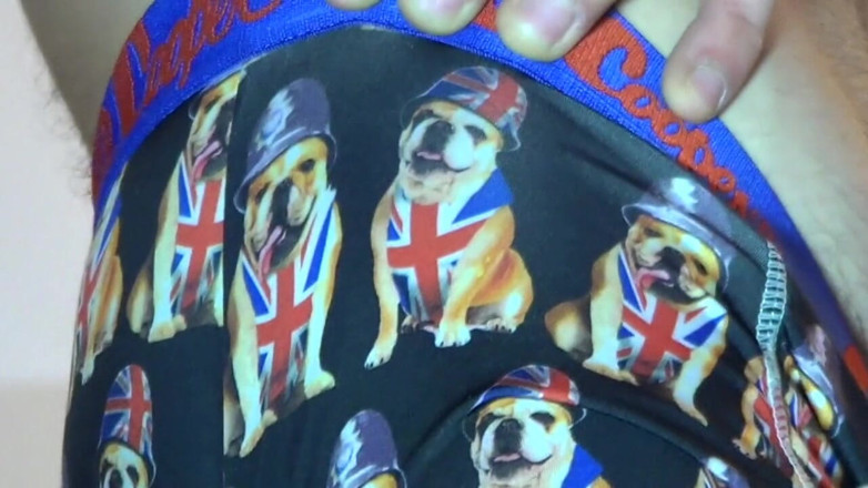 ROMANTIK FRENCH FUCKER XXL: peris men yaago paapi dvara roman tikatph ki bina kandom...
