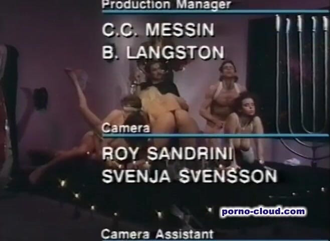 Porno Cloud: Офісні грудасті дівчата