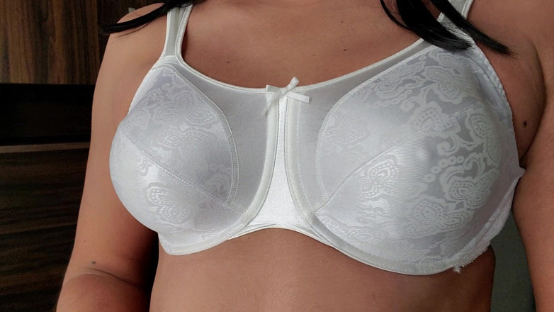 Only bras: Model Bra Dd Minimizer