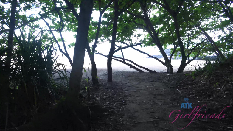 ATK Fans (Girlfriends): Vacanze virtuali a Kauai con Zaya Cassidy parte 2