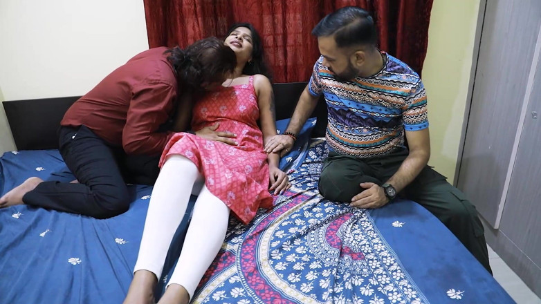 Uncutadda: Aldatılan koca karısını sert sikmesi için veriyor, üçlü sert seks