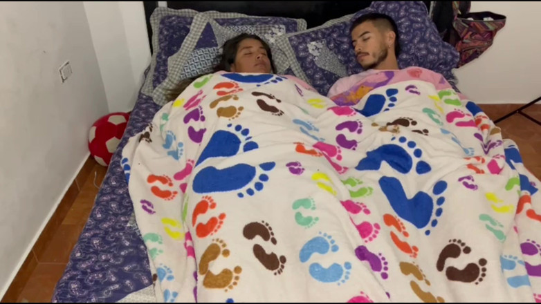 Miaandaxel: Vào một đêm nóng bỏng, tôi ăn con cu của anh kế...