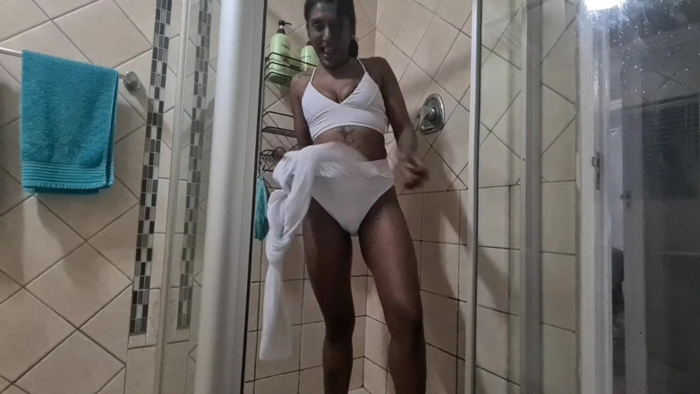 Domslutfucker: Indian pisswhore pissing everywhere compilation