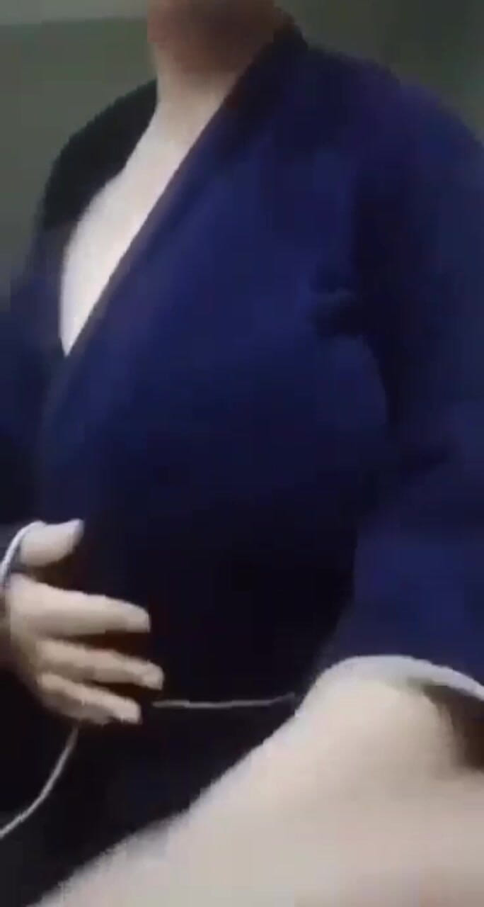 Mahdi Noureddine: Алжирська арабська повія