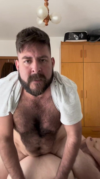 eljodedor31: Dando a essa prostituta gananciosa de quatro