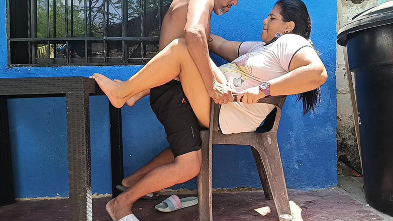 Adribella69: Sesso all'aperto con la mia vicina culona arrapata