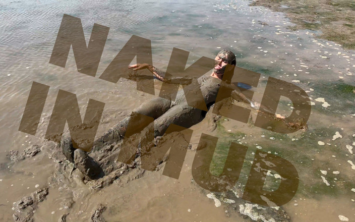 Wamgirlx: Chica de barro del estuario jugando desnuda
