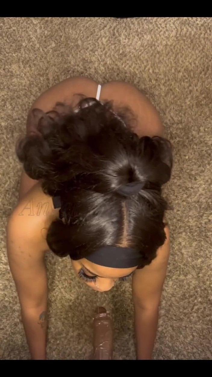AngelAcePierce: Grosse noire, POV