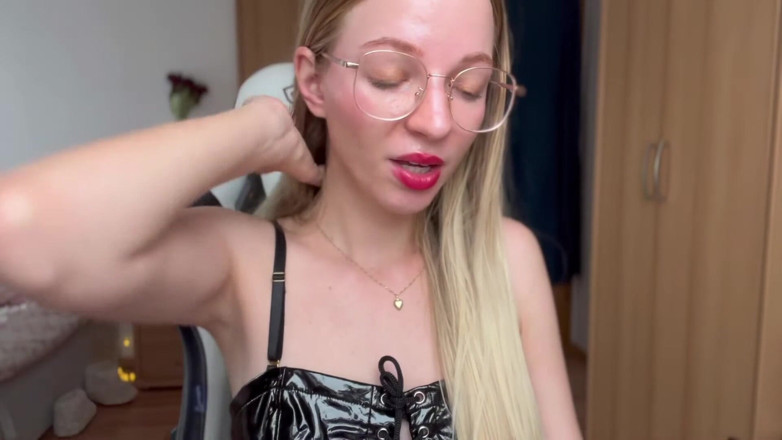 Goddess_Bella_Rae: Gioco di ruolo asmr trattamento inappropriato e maleducato