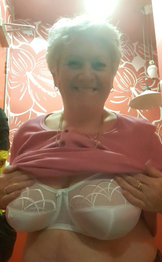 Uk Joolz: Got to make a clinic visit fun now haven't we