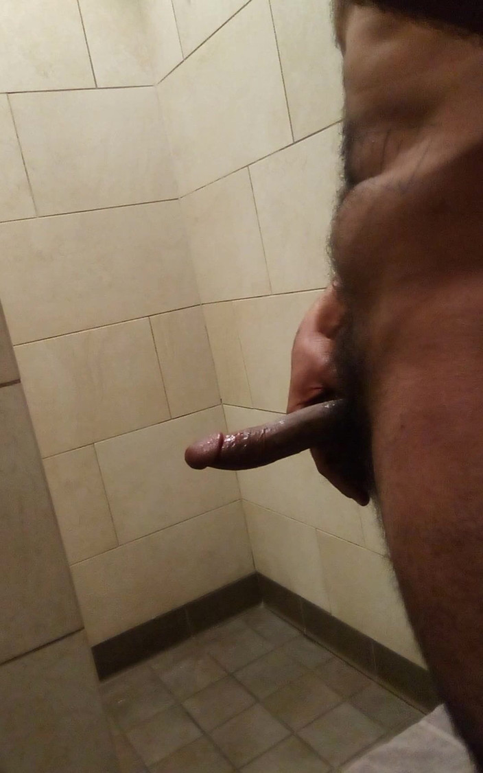 WanderingBull: Großer schwarzer schwanz, handjob im badezimmer